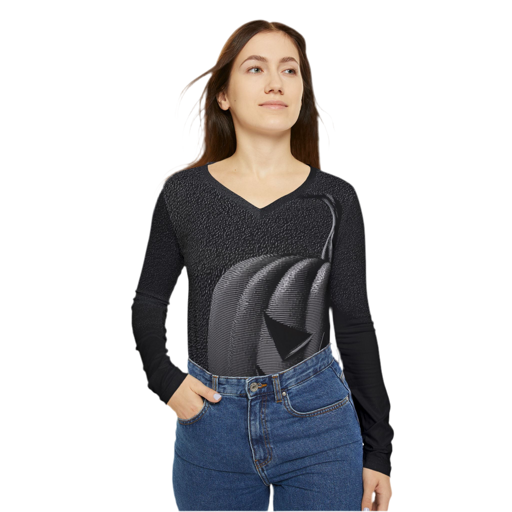 Maison Verne Halloween Ltd. Edition Plus Size Damen Halloween V-Neck Shirt - Wicked Elegance No. 08
