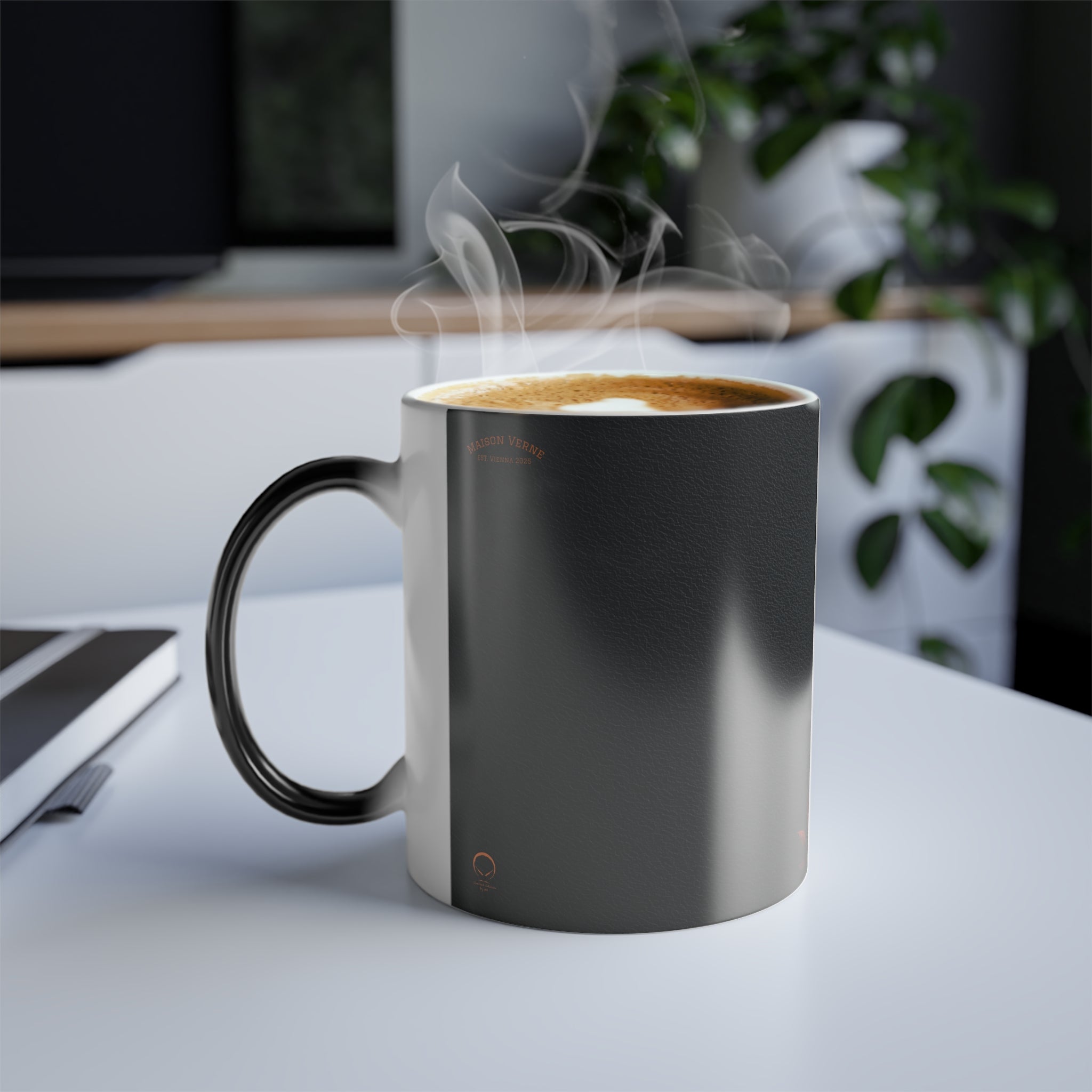 Maison Verne Halloween Ltd. Edition Zaubertasse "Pumpkin Shadow" - - 🎃👻 Wicked Elegance No. 02 👻🎃