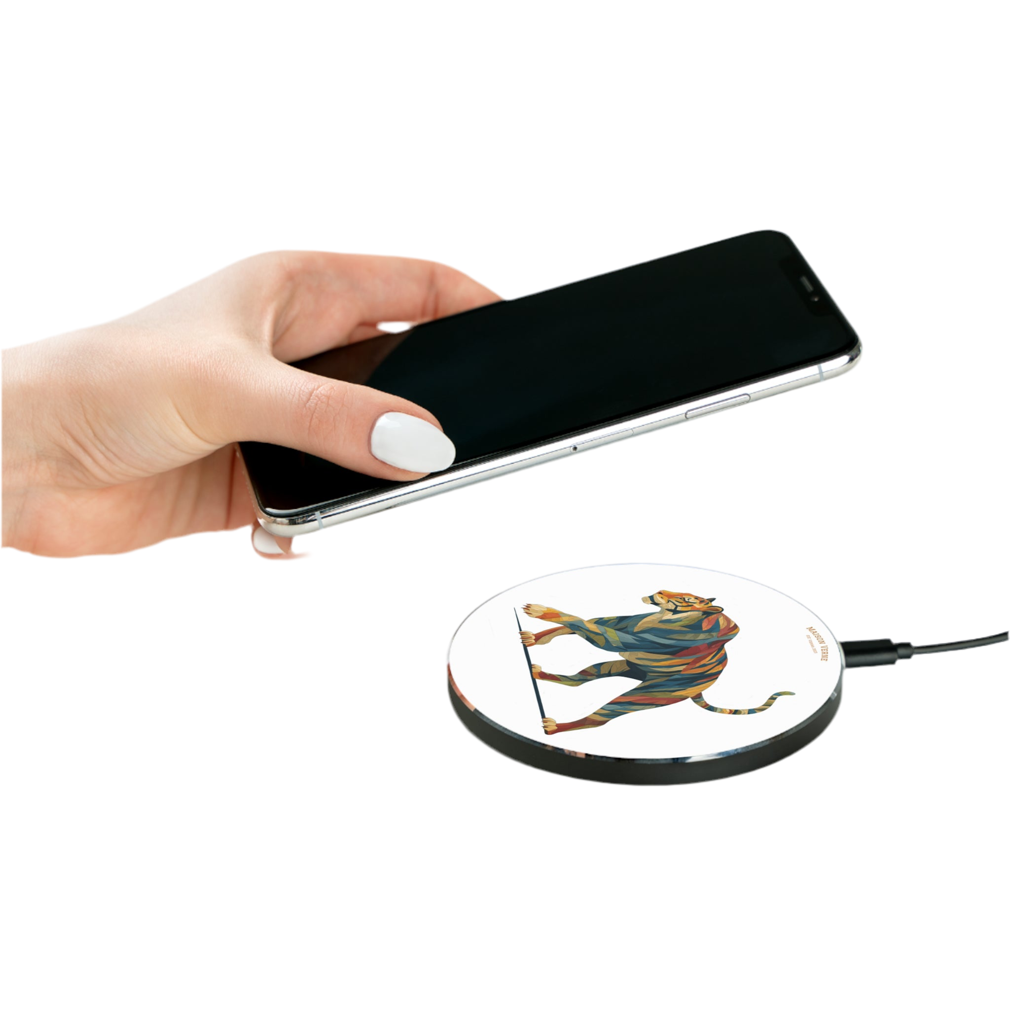 Maison Verne Wireless Charger "Leafstrider" - Wilderness Whisper No. 03