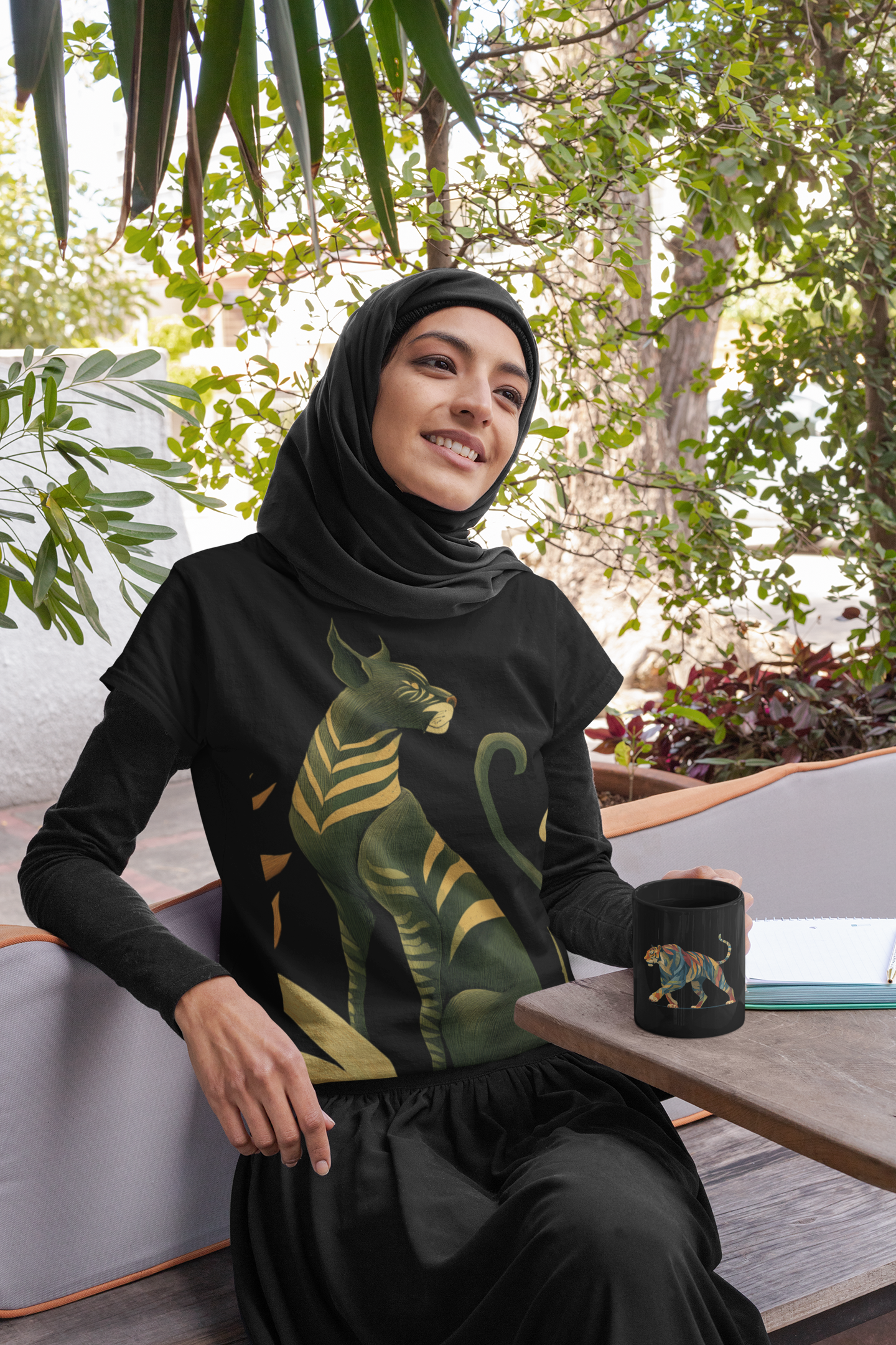 Damen T-shirt "Ember in the Leaves" - Wilderness Whisper No. 50